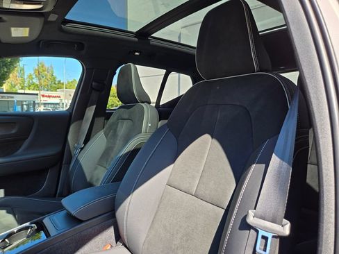 Certified 2023 Volvo XC40 Recharge Ultimate AWD/4WD image 21