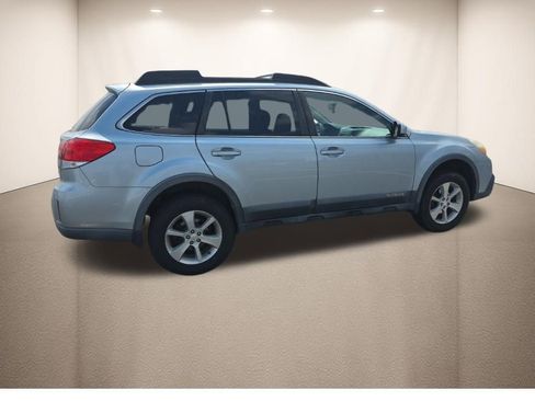 Used 2013 Subaru Outback 2.5i Limited w/ Moonroof Pkg image 4