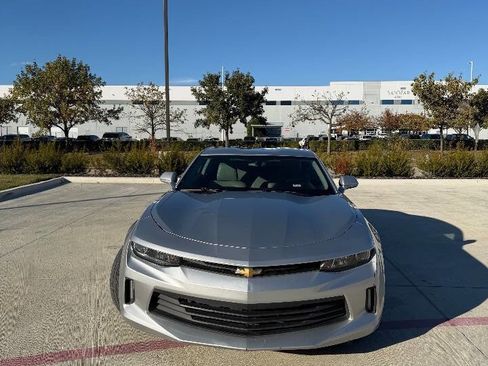 Used 2016 Chevrolet Camaro LT image 4