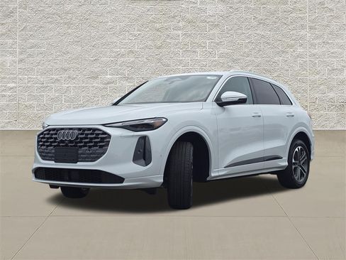New 2026 Audi Q5 Premium AWD/4WD image 3