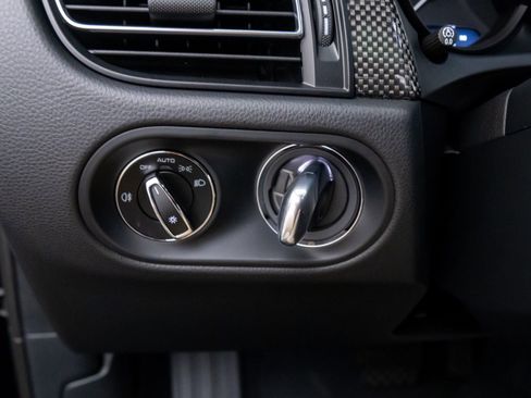 New 2026 Porsche Macan Turbo image 33