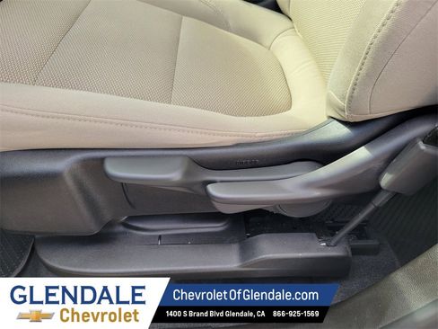 Certified 2023 Chevrolet Traverse LS image 20