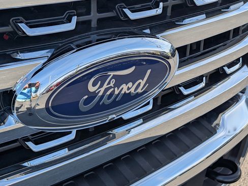 New 2026 Ford F250 Lariat w/ Chrome Package image 6