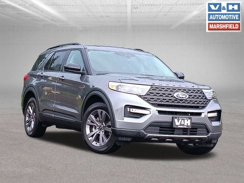 Used 2024 Ford Explorer XLT w/ Equipment Group 202A AWD/4WD image 1