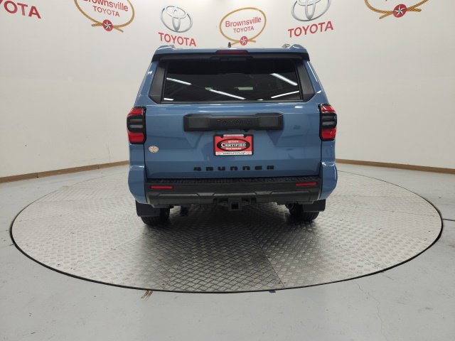 Used 2025 Toyota 4Runner SR5 AWD/4WD image 7