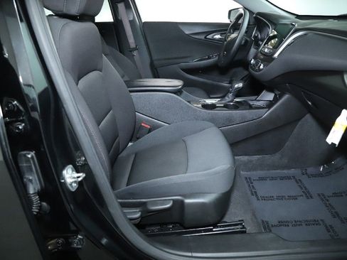 Used 2024 Chevrolet Malibu LT image 32