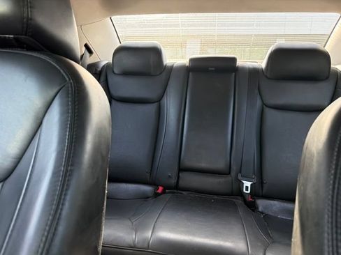 Used 2016 Chrysler 300 Limited RWD image 14