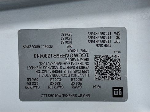 Used 2024 Chevrolet Express 2500 image 34