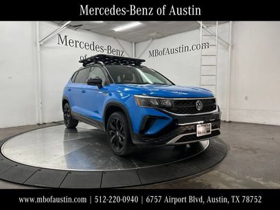 Used 2023 Volkswagen Taos SE w/ Panoramic Sunroof Package