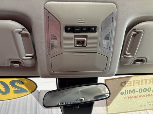 Used 2025 Toyota RAV4 XLE FWD image 21