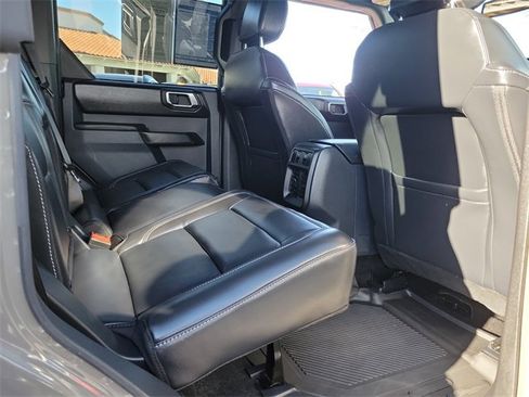 Used 2025 Ford Bronco Outer Banks image 25