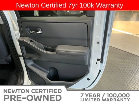 Used 2023 Nissan Frontier SV w/ Technology Package AWD/4WD image 39