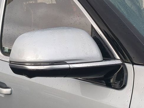 Certified 2022 Jeep Grand Wagoneer Series III w/ Rear Seat Video Group 1 image 12