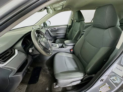 Used 2024 Toyota RAV4 LE image 13