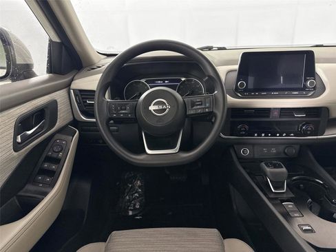 Used 2023 Nissan Rogue SV FWD image 29