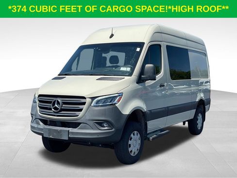 Used 2024 Mercedes-Benz Sprinter 2500 image 3