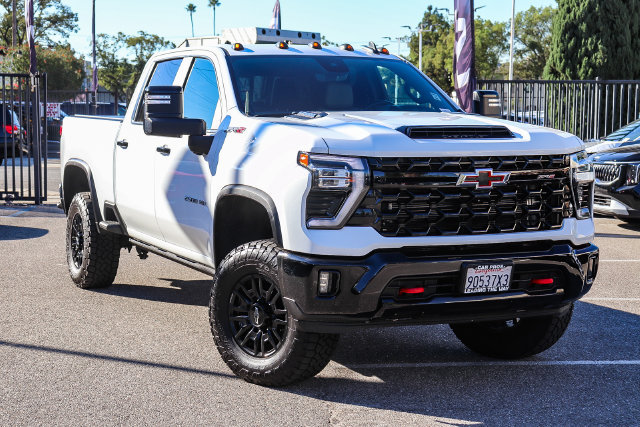 Used 2024 Chevrolet Silverado 2500 ZR2 AWD/4WD image 1