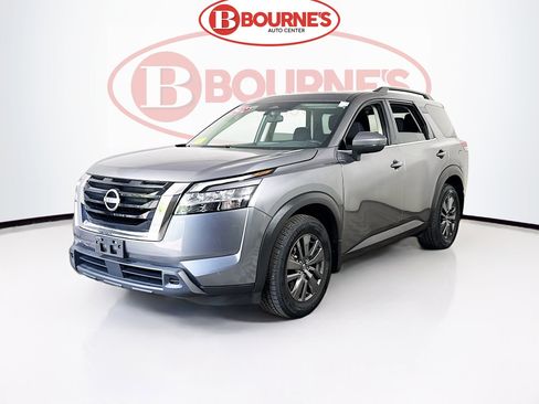 Used 2022 Nissan Pathfinder SV w/ SV Premium Package AWD/4WD image 7