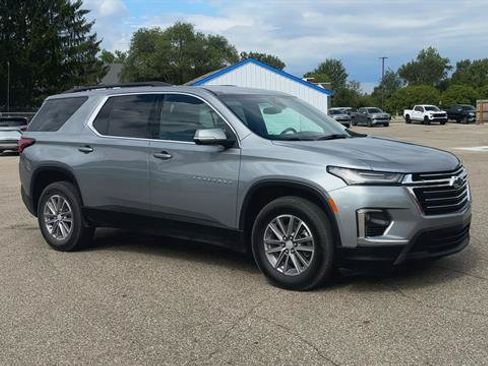 Used 2023 Chevrolet Traverse LT w/ LPO, Floor Liner Package AWD/4WD image 2