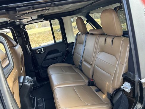 Used 2023 Jeep Wrangler Unlimited Sahara w/ Cold Weather Group image 40