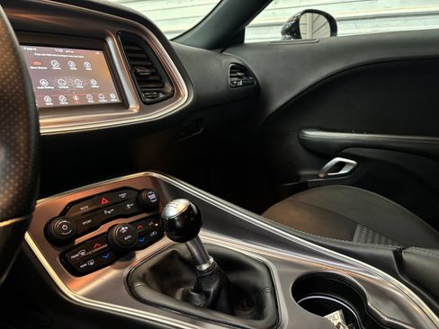 Used 2019 Dodge Challenger R/T RWD image 20