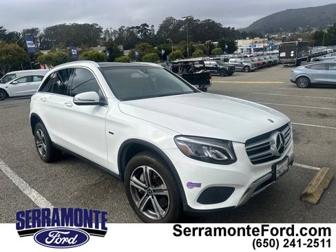 Used 2019 Mercedes-Benz GLC 350e 4MATIC w/ Premium Package image 1
