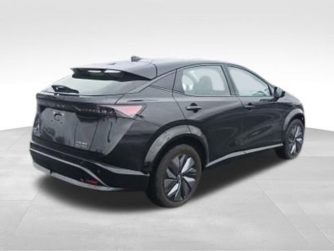 Used 2023 Nissan Ariya AWD image 5