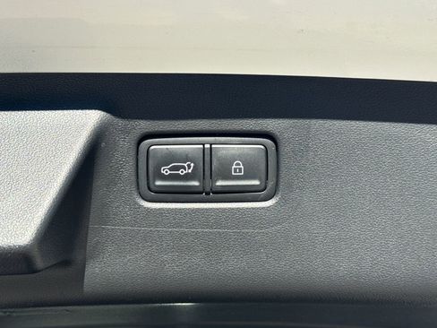 Used 2024 Hyundai Santa Fe Limited image 19