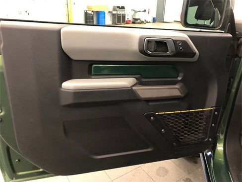 Used 2022 Ford Bronco Badlands image 12