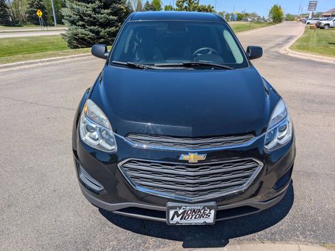 Used 2017 Chevrolet Equinox LS AWD/4WD image 4