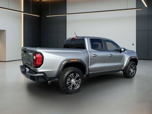 Used 2024 GMC Canyon AT4 w/ AT4 Premium Package AWD/4WD image 5