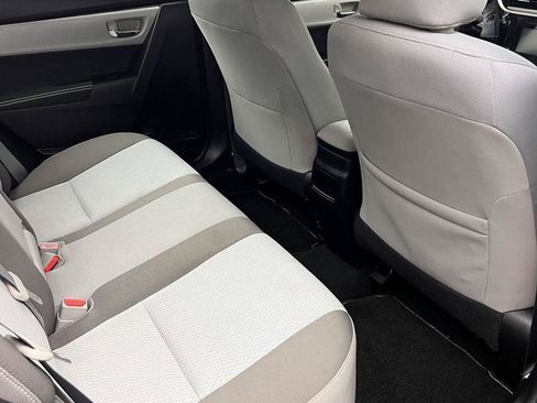 Used 2018 Toyota Corolla LE FWD image 20