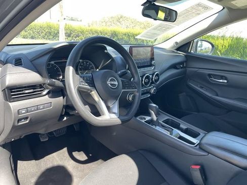 Used 2024 Nissan Sentra SV FWD image 10