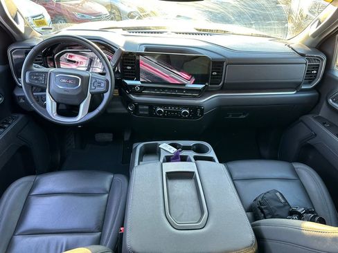 Used 2025 GMC Sierra 1500 SLT image 13