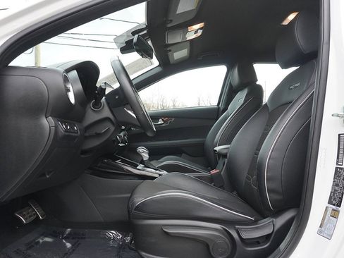 Used 2023 Kia Forte GT-Line image 32