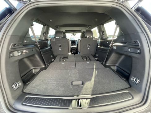 New 2025 Jeep Grand Cherokee L Altitude image 9