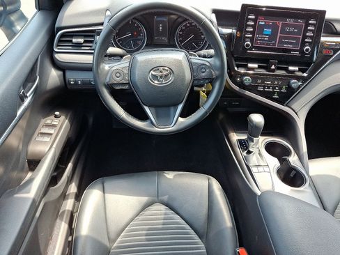 Used 2024 Toyota Camry SE FWD image 11