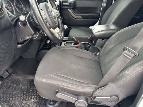 Certified 2018 Jeep Wrangler Unlimited Sport AWD/4WD image 19
