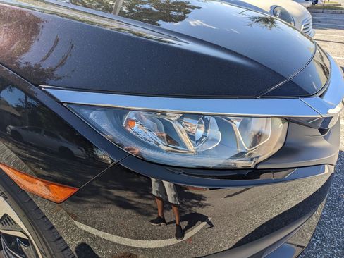 Used 2017 Honda Civic EX-L image 16