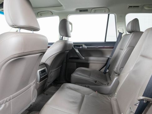 Used 2019 Lexus GX 460 Premium image 14