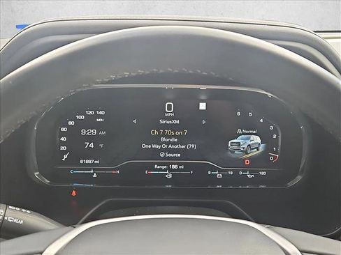 Used 2023 GMC Yukon XL SLT image 11