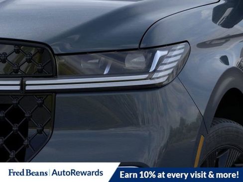 New 2025 Lincoln Navigator L Reserve w/ Jet Appearance Package image 19