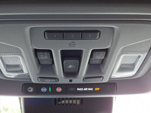 Used 2025 GMC Sierra 3500 Denali w/ Denali Reserve Package image 21