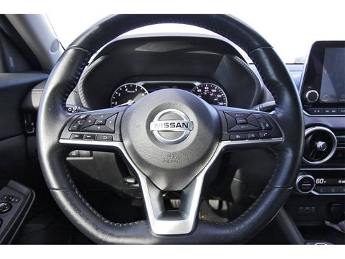 Used 2020 Nissan Sentra SV image 9