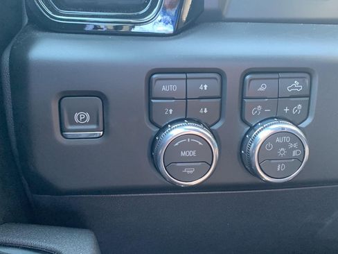 Used 2026 GMC Sierra 1500 AT4 w/ AT4 Premium Package AWD/4WD image 11