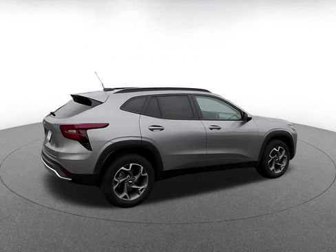 Used 2025 Chevrolet Trax LT image 15