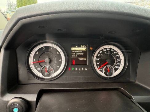 Used 2013 RAM 2500 Tradesman w/ Chrome Appearance Group AWD/4WD image 9