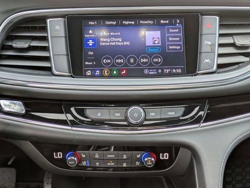Used 2023 Buick Enclave Avenir FWD image 23