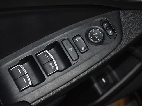 Used 2022 Honda Accord Touring image 6