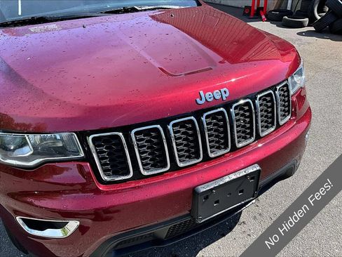 Used 2020 Jeep Grand Cherokee Laredo AWD/4WD image 24